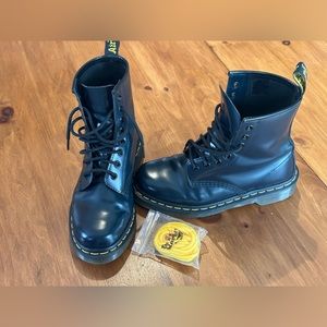 DR. MARTENS - Navy 1460 Smooth Leather Boots - Size 37 - 6 US - WITH BOX